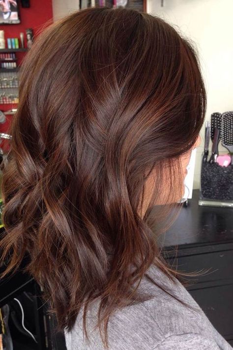 17 Wonderful Hair Colors - Ideas for Winter | LoveHairStyles.com Short Brunette Hair, Chocolate Brown Hair Color, Hair Color Chocolate, Chocolate Hair, Chocolate Brown Hair, Fall Hair Color For Brunettes, Caramel Hair, Hair Color Auburn, Have Inspiration