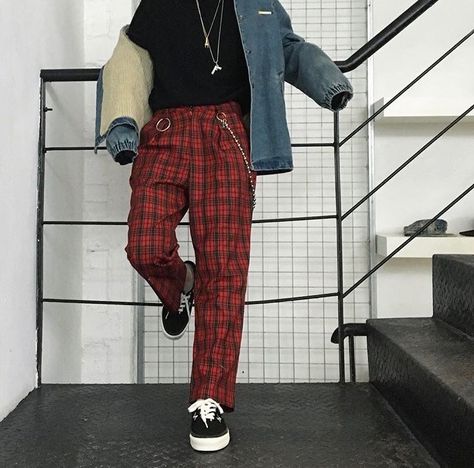 little fridd Red Plaid Pants, Stage Outfit, Tumblr Outfits, Tumblr Boys, Outfits Men, Soft Grunge, Grunge Style, Plaid Pants, Fashion Mode