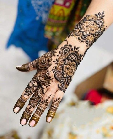 Top 20 best mehndi design ideas for girls.latest new mehndi design ideas for girls. Khafif Mehndi Designs Back Hand, Kafif Design Back Hand, Mehndi Art Designs Back Hand Arabic, Kafif Design Simple, Arbice Mehndi Designs, Back Hand Mehndi Designs Back Hand Mehndi Designs Arabic, Mehendi Designs Back Hands, Indo Arabic Mehndi Designs, Kafif Design