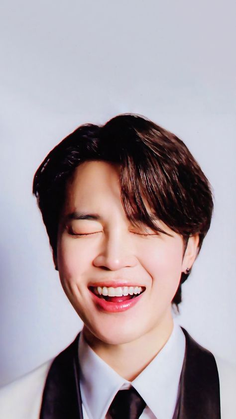 Jimins Smile, Jimin Smile, Smile Wallpaper, Jimin Pictures, Park Jimin Bts Wallpaper, Cute Smile, Park Jimin Cute, Jimin Wallpaper, Set Me Free