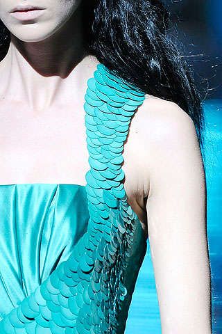 Turquoise Fashion, Ocean Fashion, Mermaid Inspired, Mermaid Costume, Fish Scale, Clothing Details, Fish Scales, Girl Inspiration, Textiles Fashion