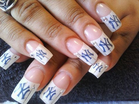 NEW YORK YANKEES!! Yankee Nails, Yankees Nails, Sports Nails, Blue Nail Art, Simple Gel Nails, Casual Nails, I Love Nails, Luxury Nails, Pretty Acrylic Nails