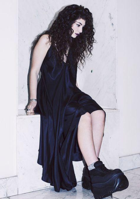 Lorde Photoshoot, Lorde 2014, Lorde Outfits, District 4, Melodrama, Art Life, Internet Radio, Music Music, Lorde