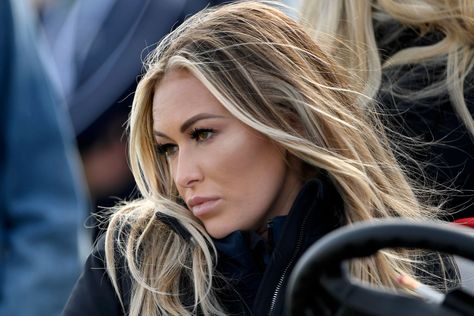 Paulina Gretzky still has her fastball. Gretzky, who recently married to golf pro Dustin Johnson, is living it up after Johnson signed a massive $125 million deal with LIV golf. Via NY Post In April, Gretzky and Johnson tied the knot following a roughly nine-year engagement. The couple — who got engaged in late 2013 […] The post Paulina Gretzky’s Stunning Beach Outfit Goes Viral appeared first on BroBible. Paulina Gretzky Hair, Barbie Truck, Paulina Gretzky, Liv Golf, Dustin Johnson, Got Engaged, Getting Engaged, Play Golf, Tie The Knots