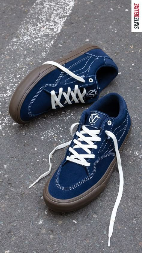 Vans Rowan Pro, Blue Shoes Men, Mens Vans Shoes, Vans Hi, Vans Men, Vans Outfit, Dress Blues, Skate Shop, Mens Fashion Casual Outfits