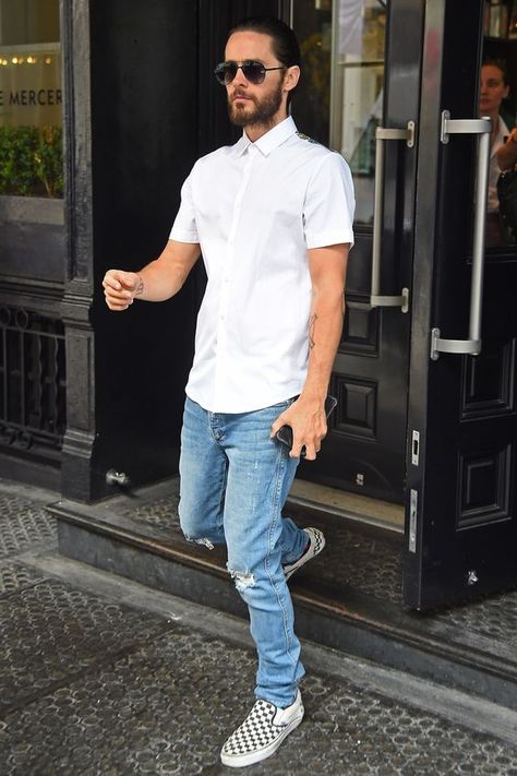 Jared Leto in the Checkerboard Slip-Ons . .   #streetstyle #streetwear #jeans #minimal #menswear #mensfashion #menstyle  #casual #ootd Van Slip Ons Outfit, Slip On Outfit Men, Vans Slip On Outfit Men, Van Slip Ons, Slip On Outfit, Vans Slip On Black, What To Wear On Vacation, Famous Guys, Donald Glover