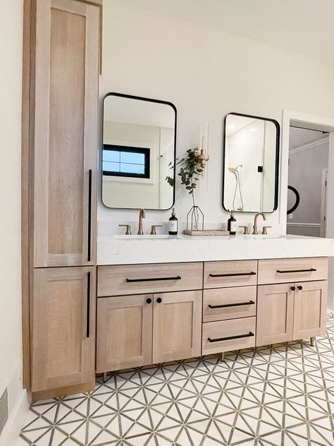 Standard Cabinet, Craftsman Bathroom, Master Bath Remodel, Custom Vanity, Bathroom Remodel Designs, Boys Bathroom, Bathroom Inspiration Decor, Upstairs Bathrooms, Bathroom Redo