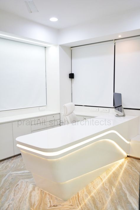 Clinic Table Design Modern, Corian Office Table Design, Curved Office Table, Corian Table Design, Curved Counter Design, Clinic Table Design, Doctor Table Design, Cabin Table Design, Minimal Office Interior Design