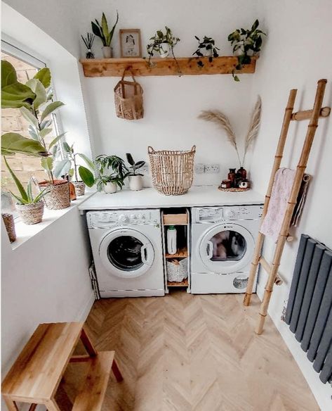 Bohemian Laundry Room, Modern Boho Apartment, Hexagonal Tiles, Boho Apartments, Tiny Laundry Rooms, Room Storage Diy, Laundry Room Ideas, Laundry Decor, Estilo Boho Chic