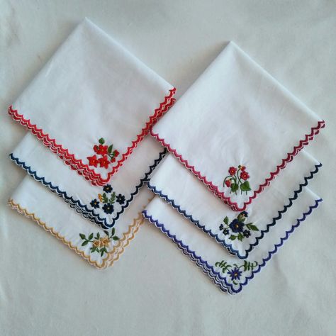 Cotton embroider hanky Handcarchif Design, Embroidery Designs For Hankies, Handchief Design, Hanky Embroidery Design, Hankies Ideas, Embroidery Hankies, Handmade Handkerchiefs, Handkerchief Embroidery, Embroidered Hankies