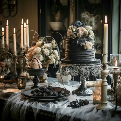 Birthday Cake In Black, Victorian Table Setting, Victorian Theme Party, Cookie Bar Wedding, Gothic Birthday Cakes, Victorian Gothic Home Decor, Victorian Gothic Wedding, Gothic Birthday, Dark Birthday