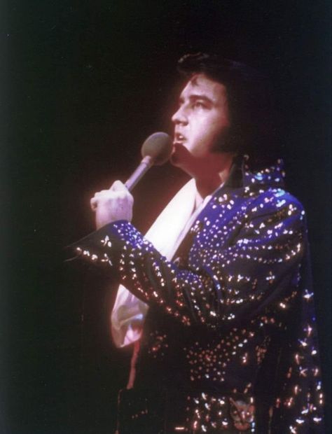 Elvis Presley Concerts, Elvis Jumpsuits, Blue Fireworks, Elvis Presley Images, Young Elvis, Elvis Presley Pictures, Elvis And Priscilla, Elvis Presley Photos, Photography Basics