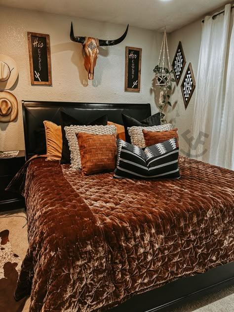 Southwestern Bedroom, Western Bedrooms, Country Bedroom Decor, Western Bedroom Decor, Western Rooms, Luxurious Bedding, Luxe Bedroom, Western Bedroom, Western Home