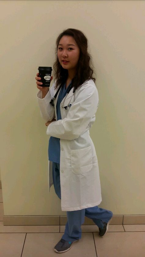 Cristina Yang costume, by Grace S. "Oh screw beautiful, I'm brilliant"  #GreysAnatomy #Intern #SeattleGraceHospital #Cristinayang #yang #Doctor #Asian #girl #Halloween #costume #diy #outfit Doctor Halloween Costumes Women, Asian Girl Halloween Costume, Doctor Costume Women, Doctor Halloween Costumes, Greys Anatomy Halloween Costumes, Doctor Outfit Women, Job Costumes, Greys Anatomy Costumes, Dr Costume