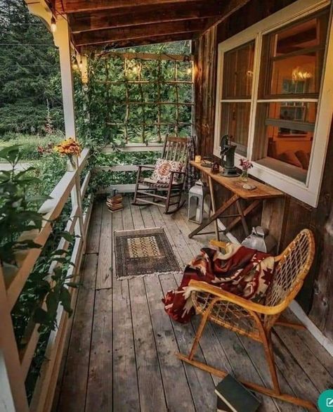 Cabin Porches, Country Porches, Alaska Cabin, Cabin Porch, Cabin Aesthetic, Floating Deck, Rustic Porch, Country Porch, Cabin Living