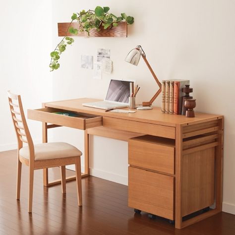 Desk Oak, Study Room Design, Kabinet Dapur, Small Home Offices, Office Room Decor, Simple Desk, Pinterest Room Decor, Study Room Decor, Writing Table