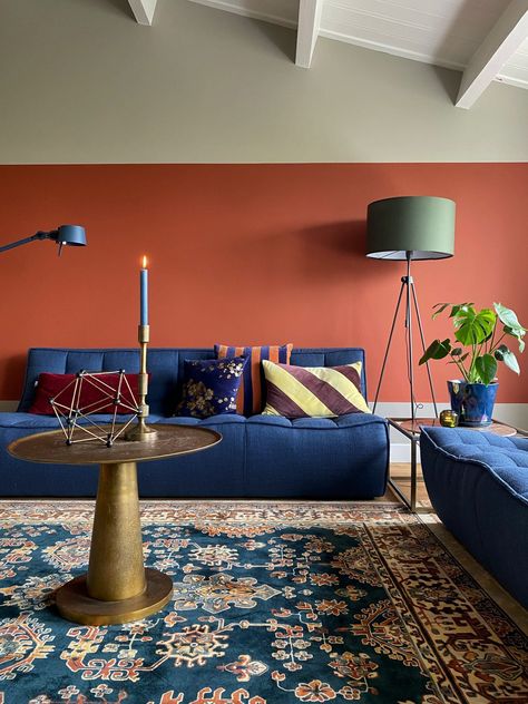 Terracotta Walls Living Room, Terracotta Living Room, Blue Sofas Living Room, Blue Couch Living Room, Home Decor Ideas Bedroom, Home Decor Wallpaper, Narrow Living Room, Decor Ideas Bedroom, Living Room Orange