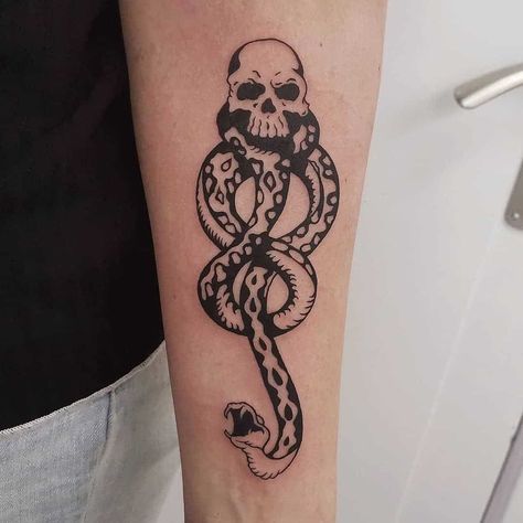 Dark Mark Tattoos, Potter Tattoo, Mark Tattoo, Cool Arm Tattoos, Forearm Tattoo Design, Harry Potter Tattoos, Harry Potter Tattoo, Modern Tattoos, Symbol Tattoos