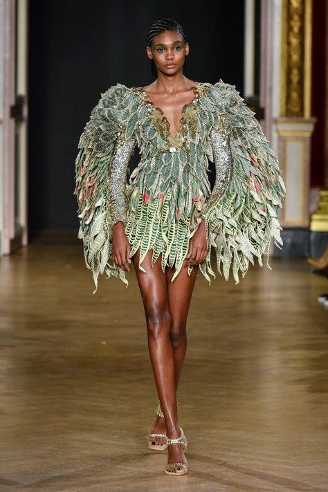 Rahul Mishra Couture Spring 2023 [PHOTOS] – WWD Couture Spring 2023, Rahul Mishra, 2023 Couture, 2023 Collection, Spring 2023, Summer 2023, Fashion News, Taylor Swift, Spring Summer