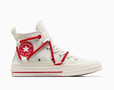 To ring in the Year of the Dragon, these premium Chucks get an epic makeover. A flaky, textured upper adds a look as unique as a scaly, airborne, flame breather. Plus, the red, outer lacing system will bring the fire to your 'fit. Converse Shop, Custom Converse, All Stars Converse, New Converse, Kids Converse, Converse Chuck 70, Chuck 70, Year Of The Dragon, Converse Sneakers