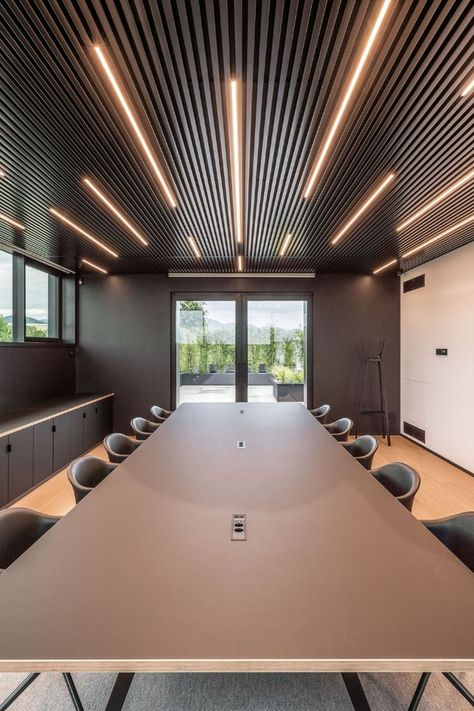 Office Ceiling Design, Meeting Room Design Office, Conference Room Design, Meeting Room Design, Modular Table, Office Interior Design Modern, Modern Office Interiors, Office Meeting Room, New Architecture