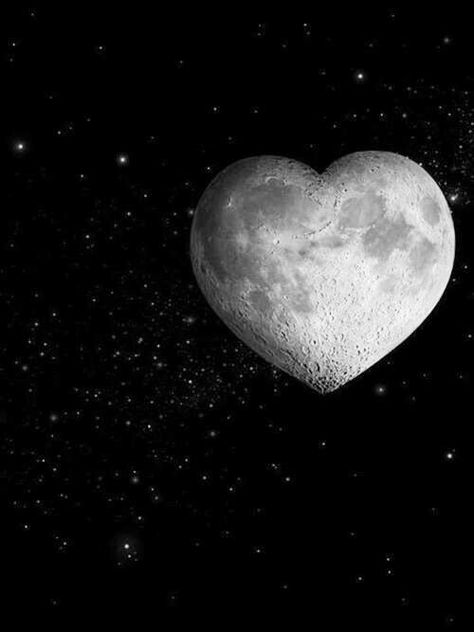 Harnessing the power of LOVE from the Goddess! Slaap Lekker, I Love Heart, Beautiful Moon, Good Morning Good Night, Moon Art, Pics Art, Moon Child, Stars And Moon, Sweet Dreams