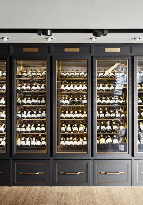 Wine Closet, Home Wine Cellars, Wine Cellar Design, Drink Bar, Cellar Design, Norman Foster, Wine Wall, Wine Display, Wine Store