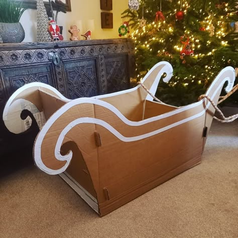 🌿 Nicky🌻| eco crafts for my littlies and me! | 🎁 Cardboard sleigh 🎁 I made a sleigh for Alice last year and she loved it, so of course when I asked what she would like this year, she s… | Instagram Cardboard Sleigh, Polar Express Christmas Party, Christmas Coffee Table Decor, Diy Office Decor, Eco Crafts, Christmas Bulletin, Diy Santa, Christmas Program, Gingerbread Decorations