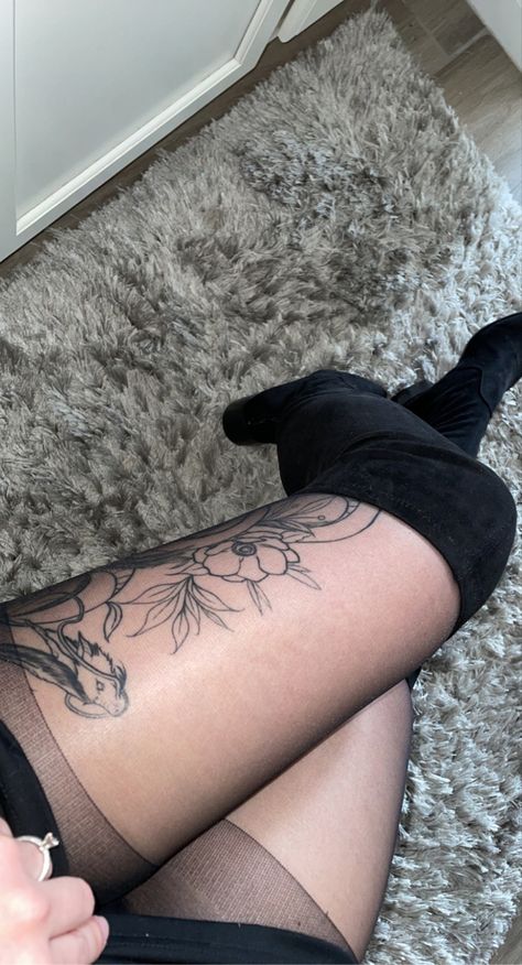 Boots Tattoo, 2023 Clothes, Tattoo Tights, Tights Boots, Ford F1, Aesthetic Look, Aesthetic Style, Fan Fiction, Black Tights