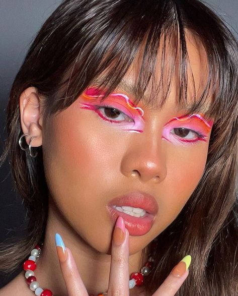 Summer Eye Makeup, Concert Makeup, Pink Eye Makeup, Pride Makeup, Graphic Makeup, Rave Makeup, Work Makeup, Magical Makeup, Lesbian Flag