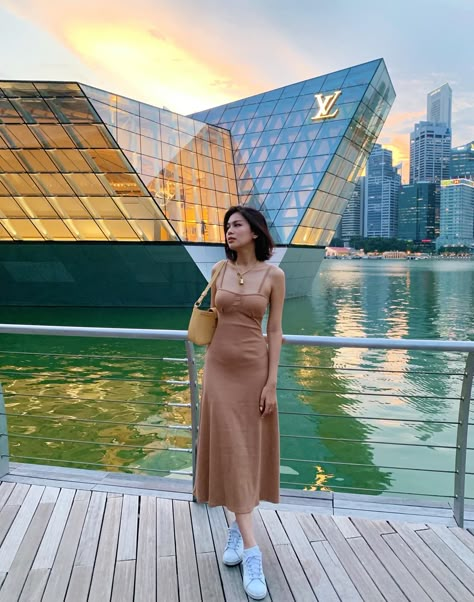 Outfits In Singapore, Singapore Ootd Outfit, Singapore Ootd, Singapore Photoshoot Ideas, Pose In Singapore, Singapore Instagram Photos, Singapore Outfit, Beauty And The Beast Movie, Girly Fits