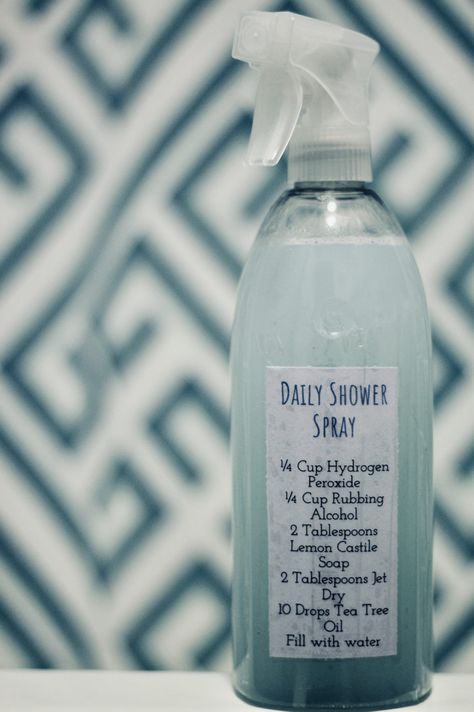 Diy After Shower Spray, Diy Daily Shower Cleaner Spray, Shower Spray Diy Daily, Shower Spray Diy, Diy Home Spray, Diy Daily Shower Spray, Diy Shower Cleaner, Diy Bathroom Cleaner, Daily Shower Cleaner