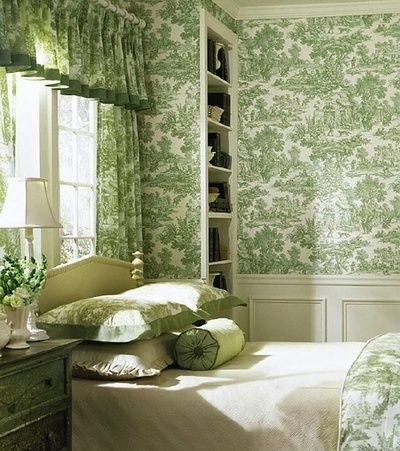 Eye For Design: Decorating With Green And White Toile Zebra Blinds, Wallpaper Accent Wall, Green Interiors, Design Del Prodotto, Green Rooms, Bedroom Green, Wallpaper Bedroom, Green Wallpaper, Beautiful Bedrooms