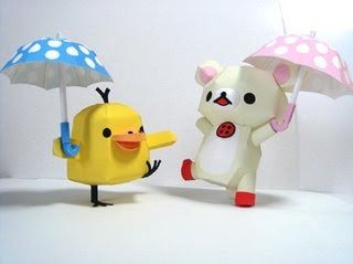 The relax bear papercraft's  latest theme is the rainy season. The yellow chick is called Kiiroitori while the white bear is Korilakkuma. r... Pretty Printables, Paper Toy, Card Model, 3d Paper Crafts, White Bear, Origami Crafts, Rilakkuma, Cute Toys, Toy Craft