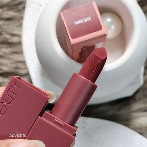 Huda Beauty Power Bullet Matte Lipstick Mini🔥 Travel-Friendly Mini lipstick 😍 Sale Price: 1720 BDT Regular Price: 2070 BDT Available Shade: Third Date Ladies Night El Cinco De Mayo Interview ✅ Inbox us / ORDER from website Get an extra discount with code: new10 https://lavishta.com/product/huda-beauty-power-bullet-matte-lipstick-mini/ Huda Beauty Lipstick, Lipstick Sale, Third Date, Mini Lipstick, Dating Women, Beauty Lipstick, Ladies Night, Matte Lipstick, Huda Beauty