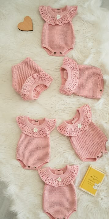 A basic crochet baby romper, ideal for beginners to create for their little ones. Crochet For Newborn Girl, Knit Baby Romper Pattern Free, Crochet Romper Baby Free Pattern, Crochet Baby Clothes Free Patterns, Crochet For Newborns, Crochet Baby Romper Pattern, Newborn Crochet Patterns Free, Free Crochet Dress Patterns, Simple Crochet Ideas