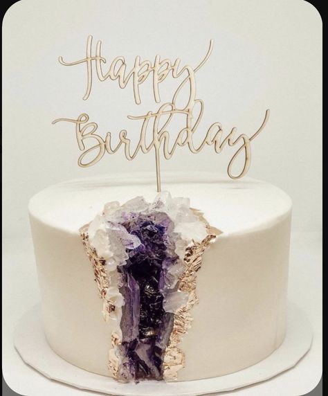 Fete Emo, Happy Birthday Topper, Rustic Party Decor, Purple Geode, Geode Cake, Rustic Party, Rustic Cake Toppers, Salty Cake, Happy Birthday Cake