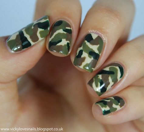 Vicky Loves Nails: 52 Week Challenge - Camouflage & Dark Green. Military Nails, Camo Nail Art, Army Nails, Camouflage Nails, Camo Nails, 52 Week Challenge, Cheetah Print Nails, Country Nails, Pretty Nail Polish