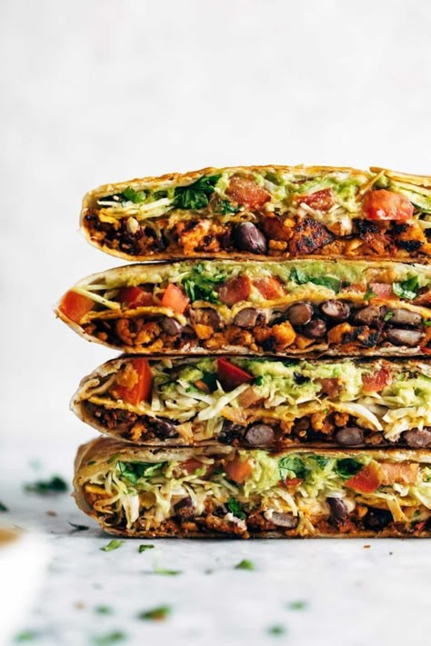 CRUNCHWRAP Cashew Queso, Crunchwrap Supreme, Idee Pasto Sano, Vegan Cooking, Vegan Foods, Meatless Meals, Vegetarian Meals, Vegan Meals, Vegan Dishes