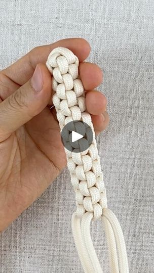 766K views · 7.2K reactions | 💛 - Macrame basic knot series 11 Crown knot 3🌱 The point is to fold the cords alternately  clockwise and counterclockwise. - #렛비 #마크라메 #매듭공예  #왕관매듭 #스쿠비두 #letbe #macrame #crownknot  #scoubidou #tutorial - | LET BE l DIY macrame & weaving | IU · Drama Scoubidou Tutorial, Iu Drama, Crown Knot, Weaving Macrame, Macrame Weaving, Crochet Cord, Strung Beads, Diy Macrame, Macrame Ideas