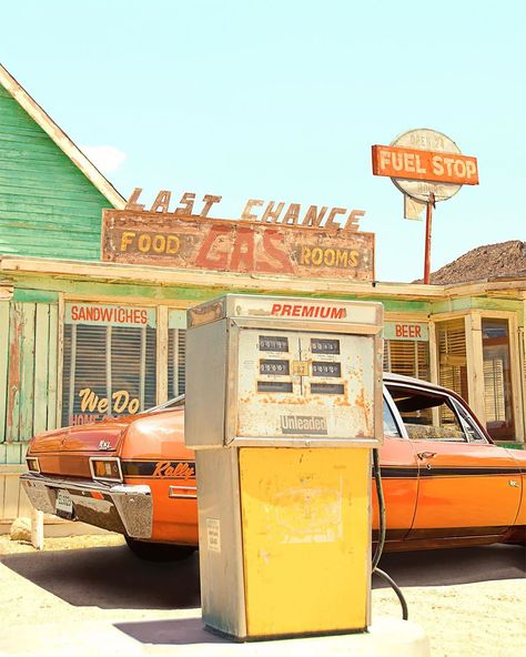 Route 66 on a Chevrolet Nova 1972⛽️ • • #route66 #highway #gasoline #station #retro #vintage #car #musclecar #chevrolet #desert #roadtrip Gasoline Station, Paul Fuentes, Vintage Gas Pumps, Station Service, Old Gas Stations, Chevrolet Nova, Filling Station, Photo Vintage, American Cities