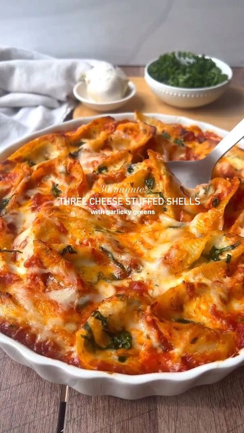 THREE CHEESE STUFFED SHELLS WITH GARLICKY GREENS Full Recipes In Caption 👇 Don’t forget for free keto recipes Cookbook and bonus 28 day plans 👉 https://cutt.ly/2wp5pNPs The Keto Recipes !! 💁 What are in 28 day challenge?💡 If you want to lose 7-12 lbs in the first week alone with keto life style. You can click link in our bio to get Everything You Need for keto Success. Just imagine… 28 days from now, you will have successfully completed the Keto Challenge. THREE CHEESE STUFFED SHELLS WITH Valentine’s Day Dinner Ideas For Family, How To Make Stuffed Shells, Pasta Shell Recipes, Shells Pasta Recipes, Jumbo Stuffed Pasta Shells, Filled Pasta Shells, Jumbo Shells Recipe, Stuffed Shell Pasta, Stuffed Pasta Shells Recipe