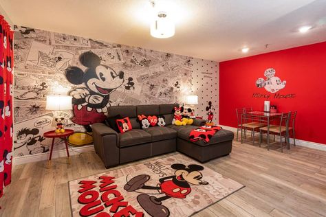 Disney Themed Bedrooms, Mickey Mouse Room, Mickey Mouse Bedroom, Casa Disney, Mickey Mouse House, Mickey Mouse Decorations, Disney Room Decor, Pool View, Disney Rooms