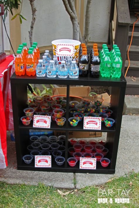 Movie theater concession stand idea! http://www.htmart.com/ Movie Under The Stars Outdoor, Movie Party Concession Stand, Movie Party Snacks, Bday Decoration Ideas, Drive In Movie Party, Backyard Movie Theater, House Party Ideas, Festa Rock Roll, Movie Theater Party