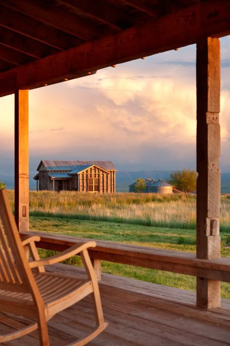 Farm Aesthetic Country Living, Meghan Quinn, Montana Cabin, 숲 사진, Cabin Room, Room Country, Oc Board, Furniture Rustic, Casa Country