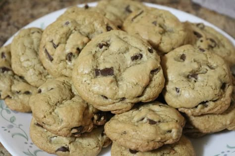 Joanna Gaines Chocolate Chip Cookies, Parve Desserts, Best Choc Chip Cookies, Choc Chip Cookie Recipe, Soft Chocolate Chip Cookies Recipe, Eleven Minutes, Joanne Gaines, Best Chocolate Chip Cookies Recipe, Soft Chocolate Chip Cookies