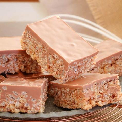 Mars Bar Slice Coconut Ice Recipe, Mars Bar Slice, Peppermint Slice, Chocolate Caramel Slice, No Bake Slices, Cake Stall, Coconut Slice, Caramel Slice, Mars Bar