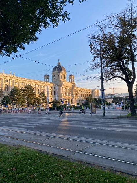 vienna | europe | austria | summer in vienna | vacation and travel | eurosummer | aesthetic | life in vienna Summer In Vienna, Vienna Summer Aesthetic, Ringstrasse Vienna, Vienna Summer, Vienna Aesthetic, Vienna Waits For You, Swan Princess, Girls Holiday, Beautiful Cities