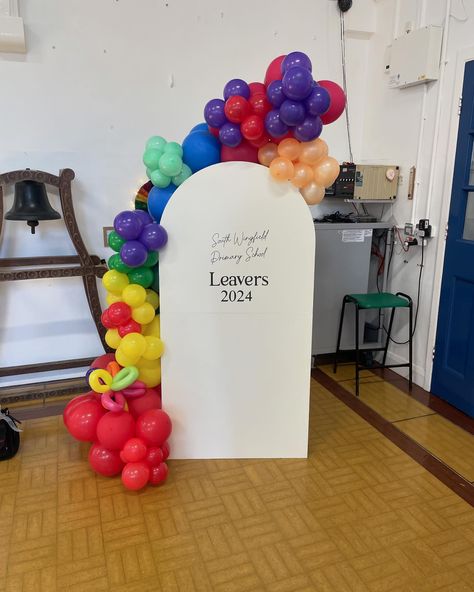 Wishing lots of luck to all the year 6 leavers at South Wingfield Primary School. Many thanks for inviting me back to help decorate for the leavers assembly.#personalisedbackdrop #derbyshireballoons #ripleyderbyshire School Leavers Party Ideas, Leavers Party Ideas Year 6, Leavers 2020, Yr 6 Leavers Party, Year 6 Leavers Party, Year 6 Leavers Festival, Year 6, School Leavers, Party Hire