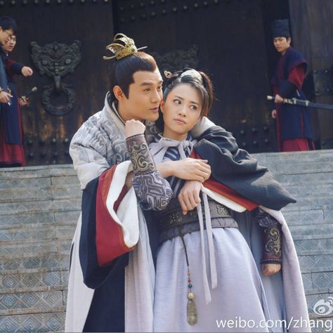 Cuteness BTS on the Nirvana in Fire set Fire Bts, English Drama, Nirvana In Fire, Taiwan Drama, Female Anatomy Reference, Fantasy Garb, Anatomy References, Chinese Costume, Historical Movies